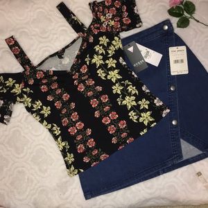 GUESS off sholders tank top, size XS